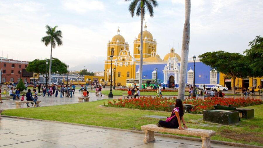 Pedestrian City Tour Around the City of Trujillo - Good To Know