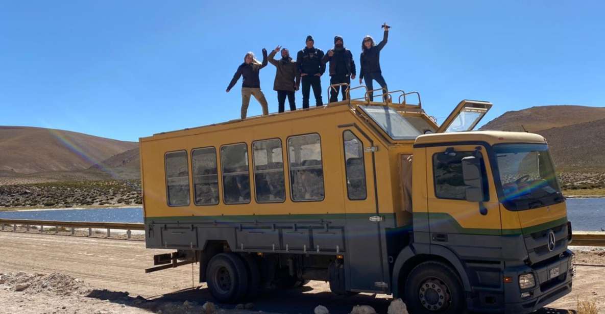Piedras Rojas and Lagunas Altiplánicas in a Safari Bus