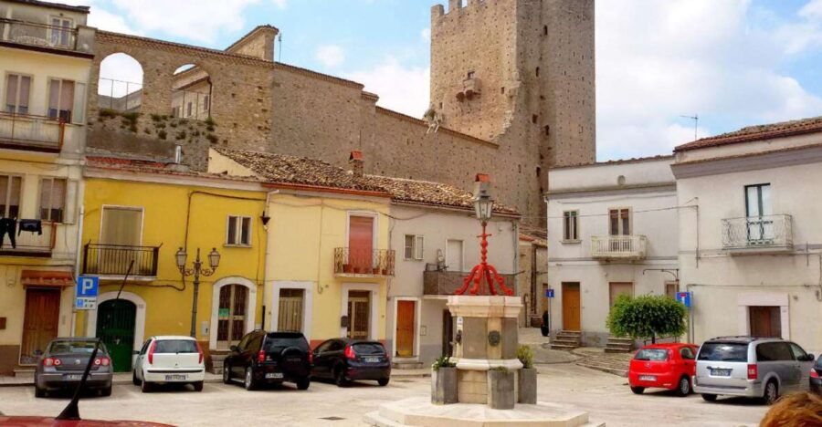Pietramontecorvino: Scenic Village Walking Tour