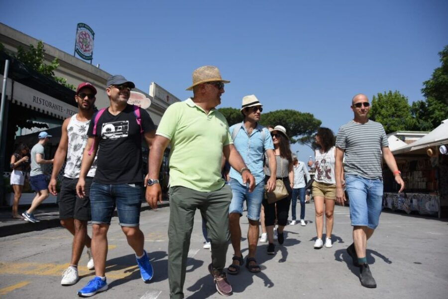 Pompeii: Skip-The-Ticket-Line Tour With an Archeologist