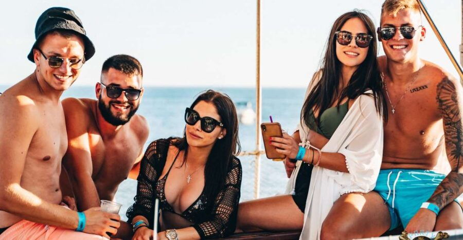 Poreč: Boat Party With DJ, Swim Stop, and Nightclub Entry - Booking and Duration Information