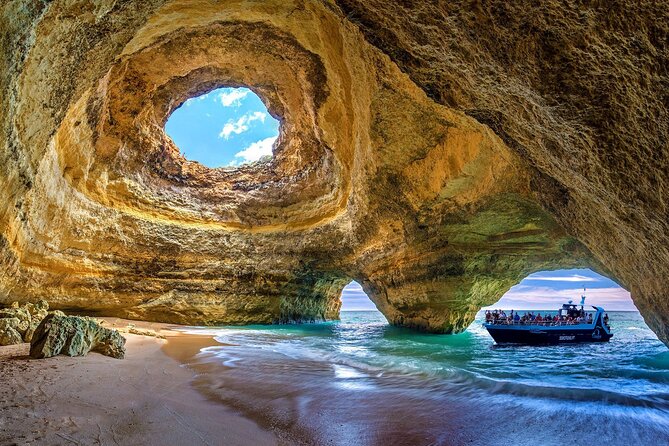 Portimão:Embark on Nature•Benagil and Dolphins•Biologist on Board - Good To Know