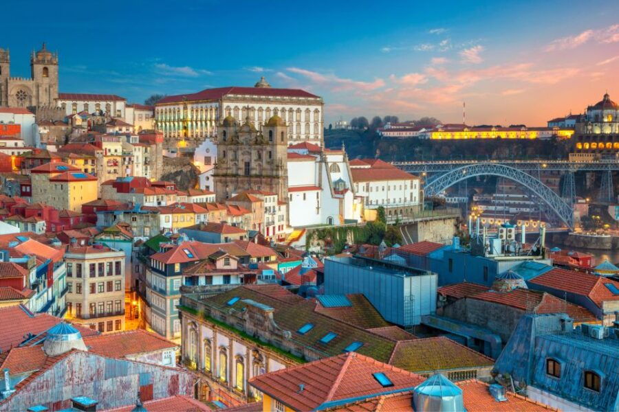 Porto: First Discovery Walk and Reading Walking Tour - Good To Know