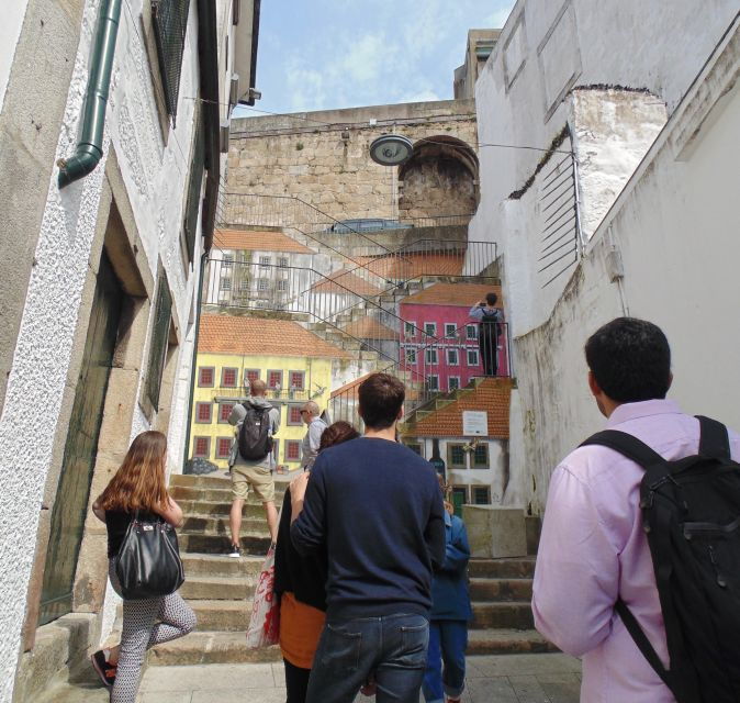 Porto: Half-Day Street Art Tour