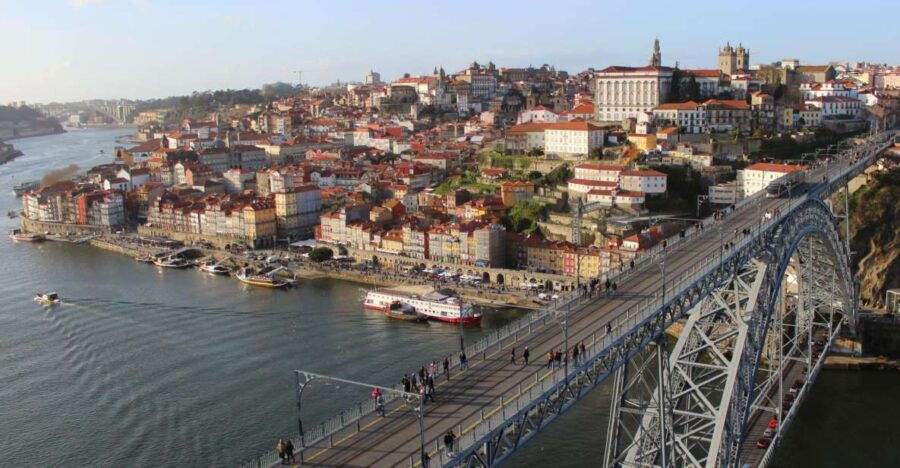 Porto: Vila Nova De Gaia City Discovery Game - Good To Know