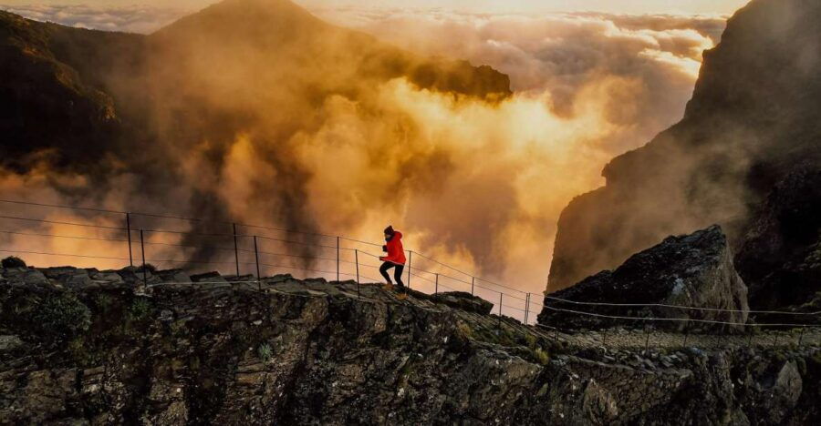 PR1 Pico Arieiro - Pico Ruivo Transfer for Sunrise Hikes - Good To Know