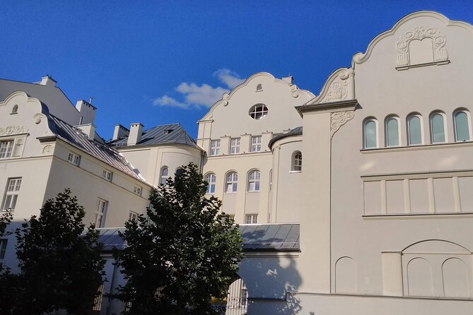 Praga (Warsaw) Small-Group Guided Walking Tour