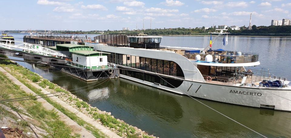 Premium Privat Transfer : Bucharest Airport to Giurgiu Port