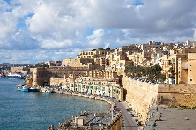 Private 4-Hour Walking Tour of Valletta With Official Tour Guide