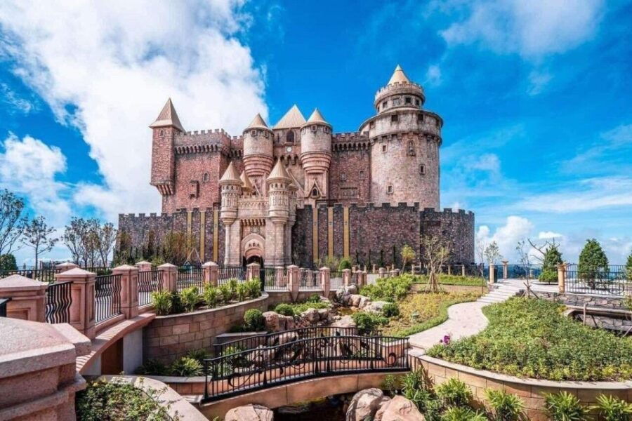 Private Car : Chan May Port to Golden Bridge - Ba Na Hills - Booking Details