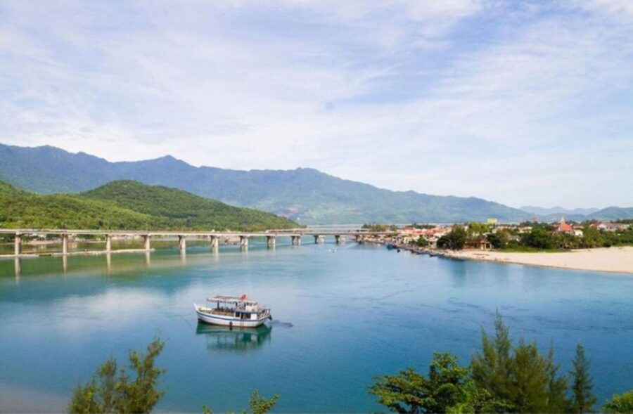 Private Car Transfer To Hue Via Hai Van Pass & Lang Co Beach