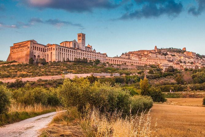 Private Car Trip to Assisi and Perugia From Florence FD12 - Itinerary Overview