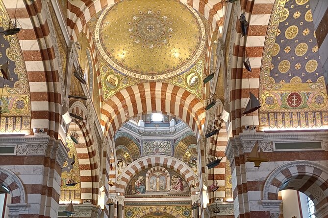 Private Full Day Tour From Marseille to Cassis - Lunch and Refreshments