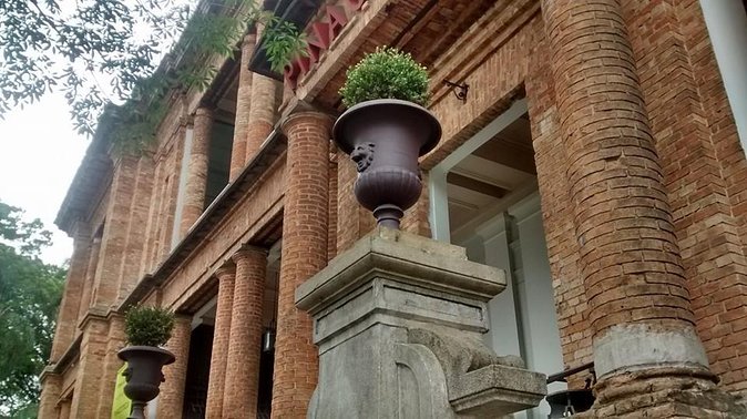 Private Museums Personalized Tour Experience