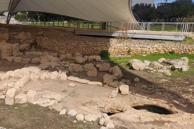 Private Prehistoric Temples and Blue Grotto Tour in Malta