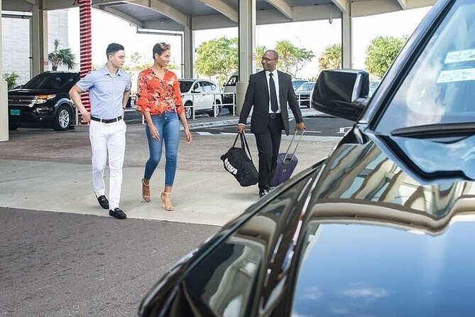 Private Roundtrip Luxury SUV Transfer to Downtown Nassau - Good To Know