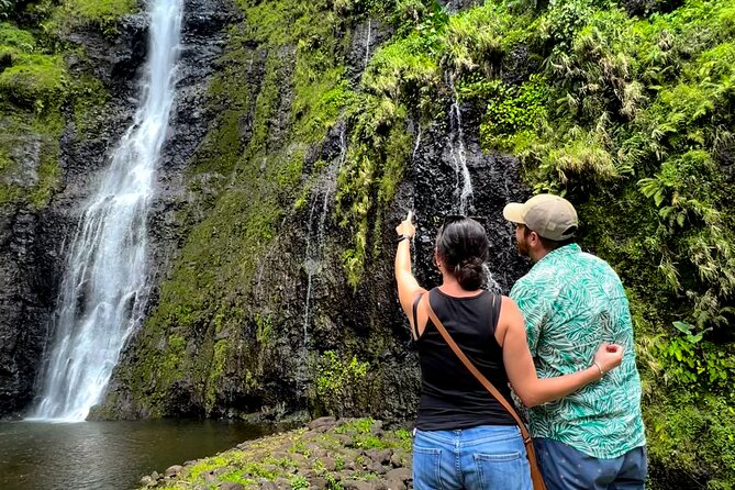 Private TAHITI Half Day Circle Island Tour (Departs 8am or 1pm) - Visit Arahurahu Marae, Faarumai Waterfalls, and Arahoho Blowhole