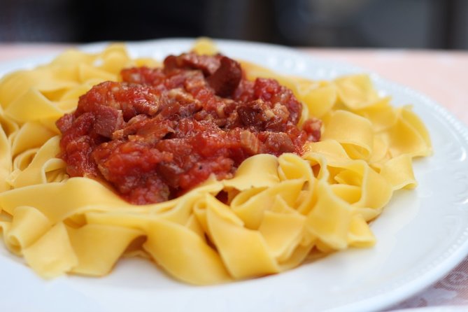 Private Tour of the Best of Verona – Sightseeing, Food & Culture With a Local