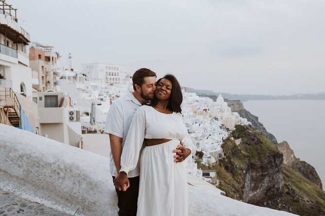 Private Vacation Photography Session With Local Photographer in Santorini