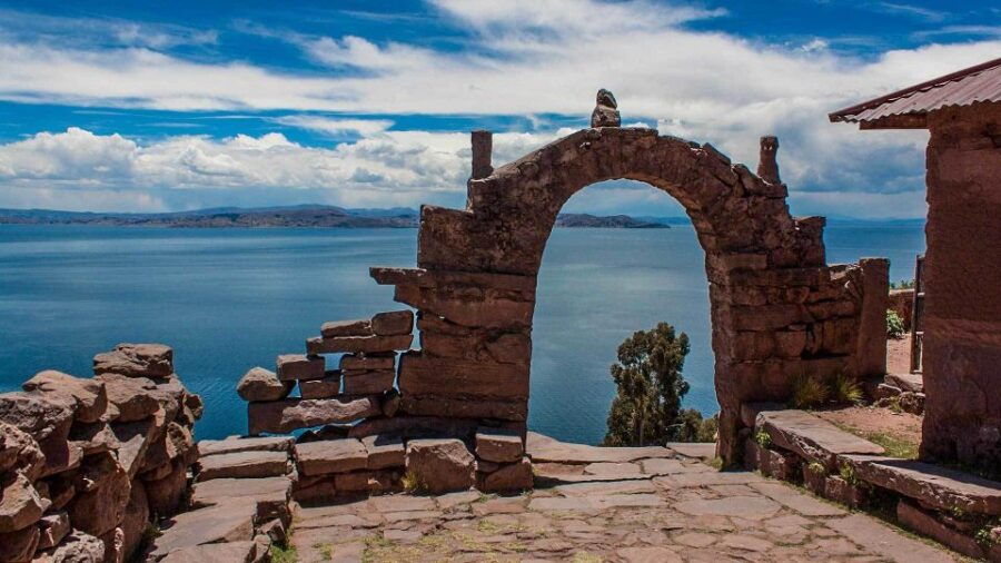 Puno: Full-Day Tour of Lake Titicaca and Uros & Taquile