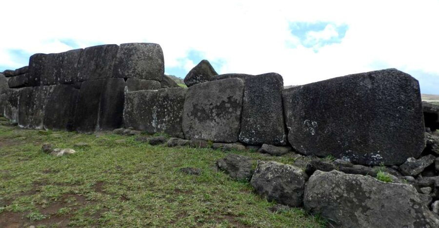 Rapa Nui: Orongo to Ana Te Pahu - Good To Know