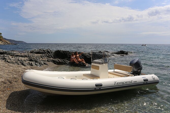 Rental Capelli Tempest 530 Max. 6 People 40 Hp