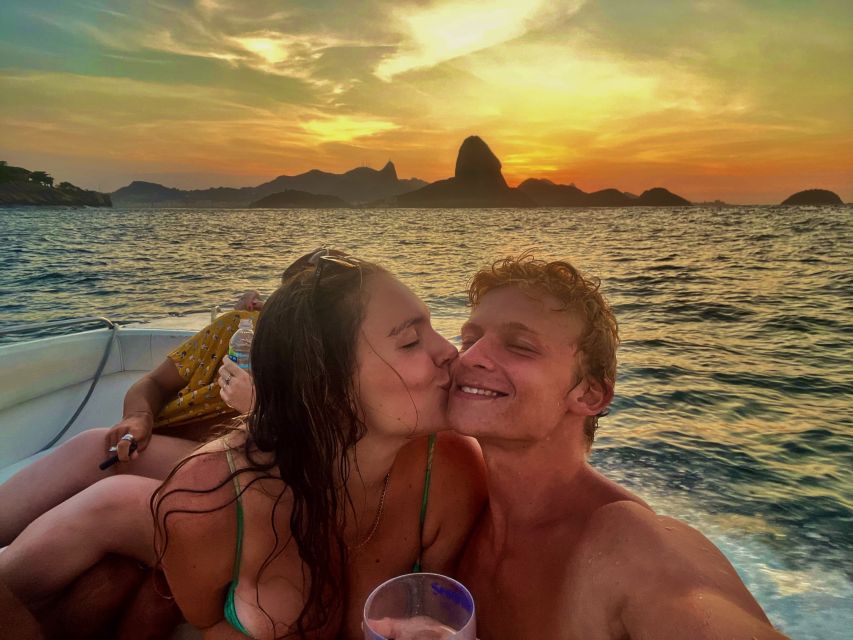 Rio De Janeiro: Speedboat Sunset Tour With Beer - Tour Highlights