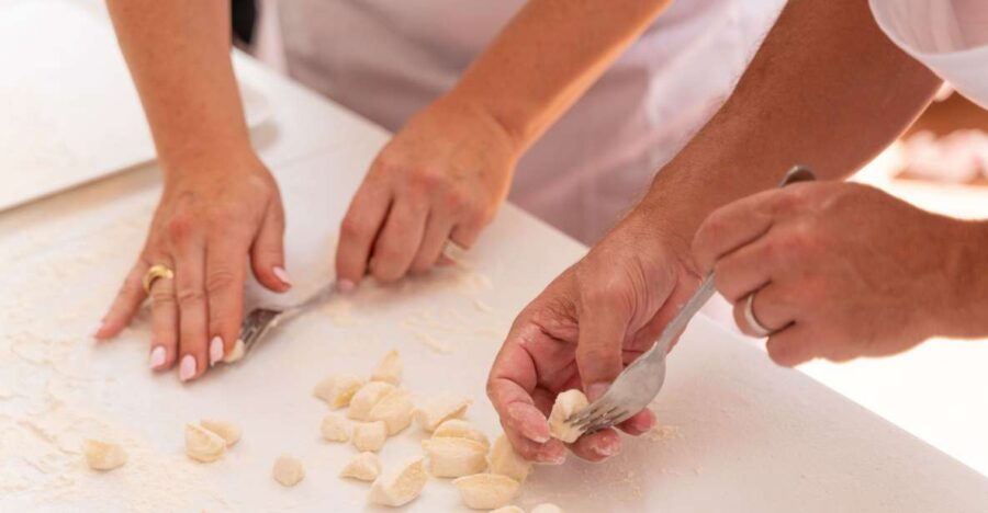 Rome: Small Group Pasta and Tiramisu Class