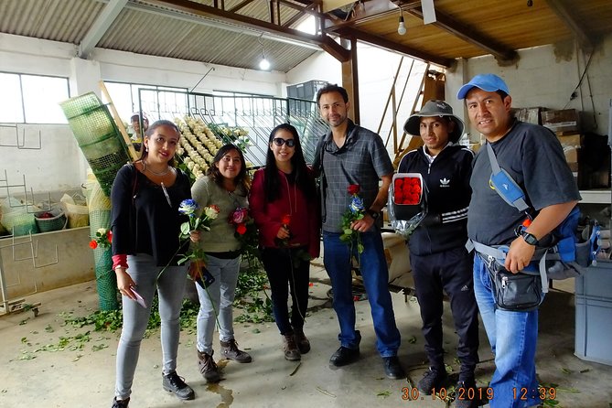 Roses & Otavalo Market Tour Unveiled
