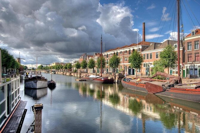 Rotterdam Bicycle Tour With a Bilingual Guide