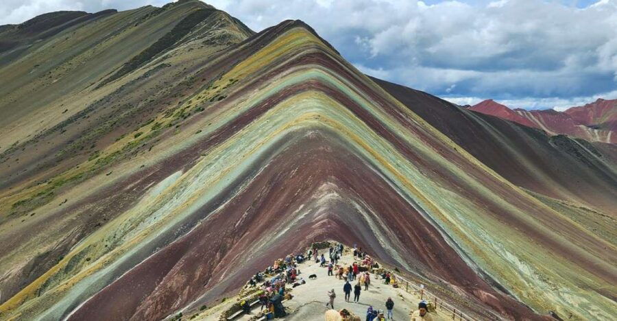 Sacred Valley, Machu Picchu & Rainbow Mt Tour 3 Days