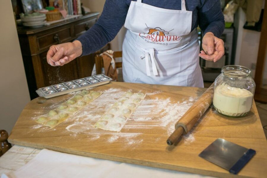 San Gimignano: Private Pasta-Making Class in a Local’s Home