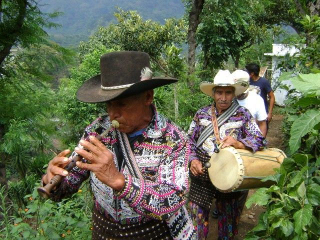 Santa Cruz La Laguna: 6-Hour Solola Hike & Market Visit