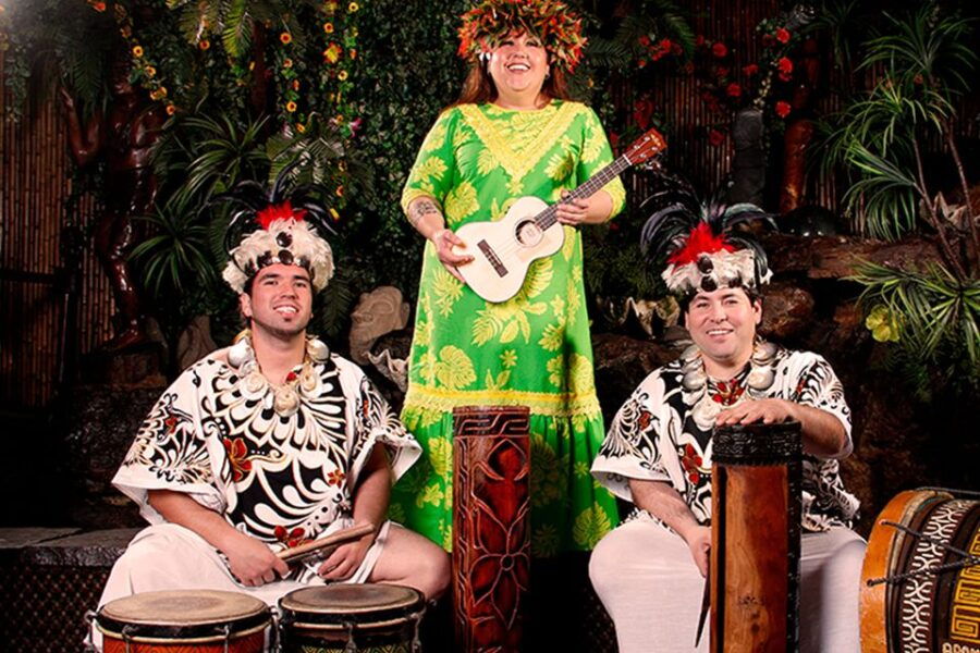 Santiago: Private Dinner and Show With Transfers - Good To Know