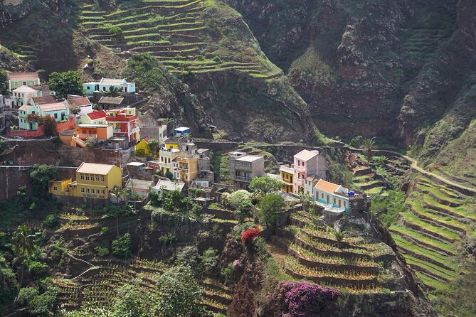 Santo Antão: Hike From Ponta Do Sol to Fontainhas to Cruzinha