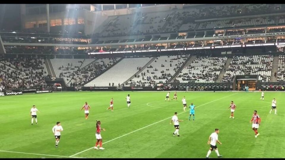 São Paulo: Football Game Ticket With Stadium Tour and Drink - Good To Know