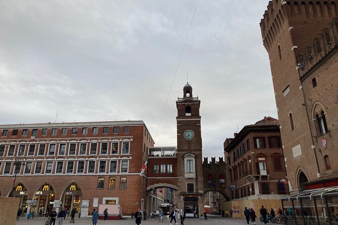 Semi-Private Ferrara Tour of City Highlights With Local Guide