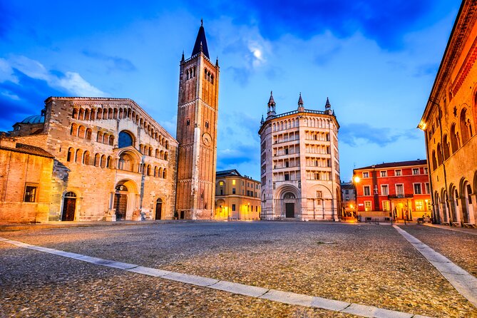 Semi-private Parma Tour of City Highlights by Night