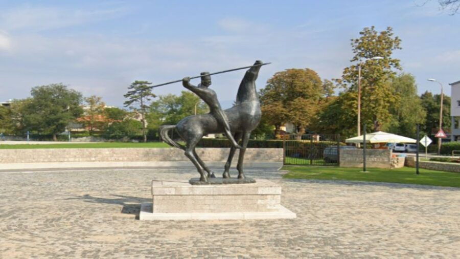 Sinj: Private Guided Walking Tour - Good To Know