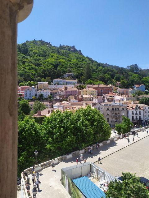 Sintra or Cíntia? the Walk on the Moon Mountain.