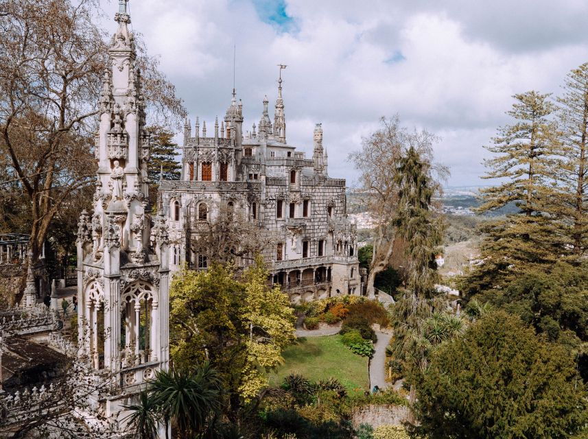 Sintra: Quinta Da Regaleira and Sintra Town Walking Tour