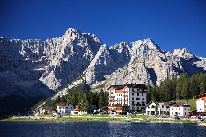 Snowshoe Hike to the Three Peaks of Lavaredo