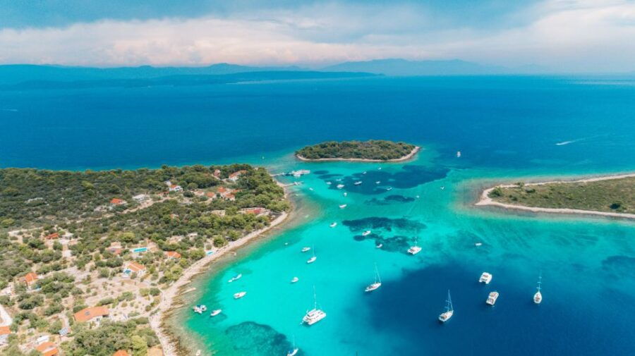 Split: Blue Lagoon, Shipwreck, & Trogir Cruise With Lunch - Customer Reviews