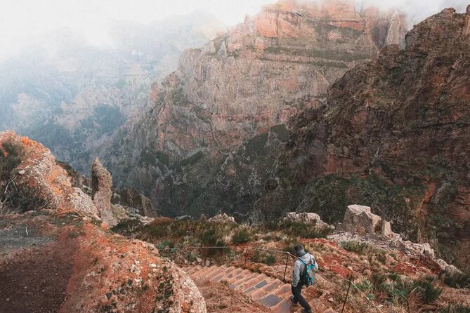Sunrise and Self Guided Hike From Pico Do Arieiro to Pico Ruivo. - Meeting and Pickup