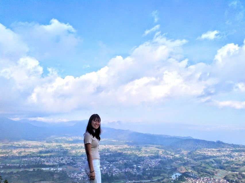 Sunrise Gunung Putri,Tea Factory&Tea Plantation,Hot Spring - Booking Details for the Tour