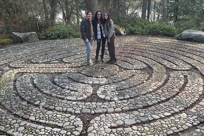 The Bainbridge Island Sightseeing - Views of Seattle and Mount Rainier