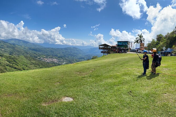 Thrilling Paragliding Adventure Soars Over Medellin - Good To Know
