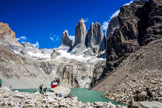 Trekking Full Day Base Torres Del Paine (Minimum 2 Pax)