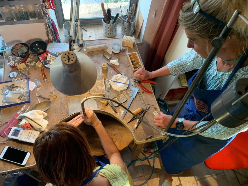 Tuscany:Highlight: Create Your Own Jewelry in an Artclass: - Workshop Setting in Tuscan Countryside