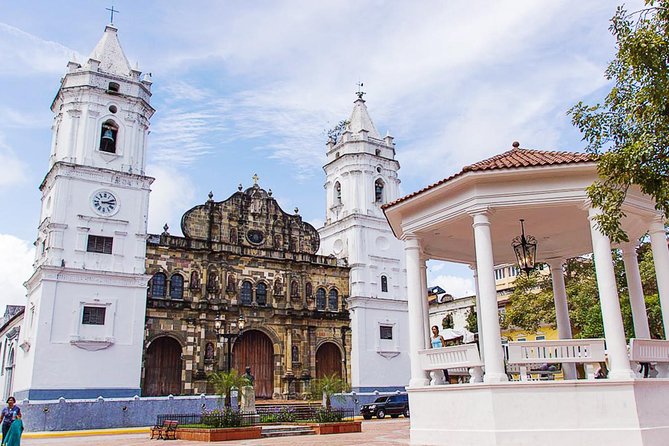 Unveil Panama: Canal and City Adventure